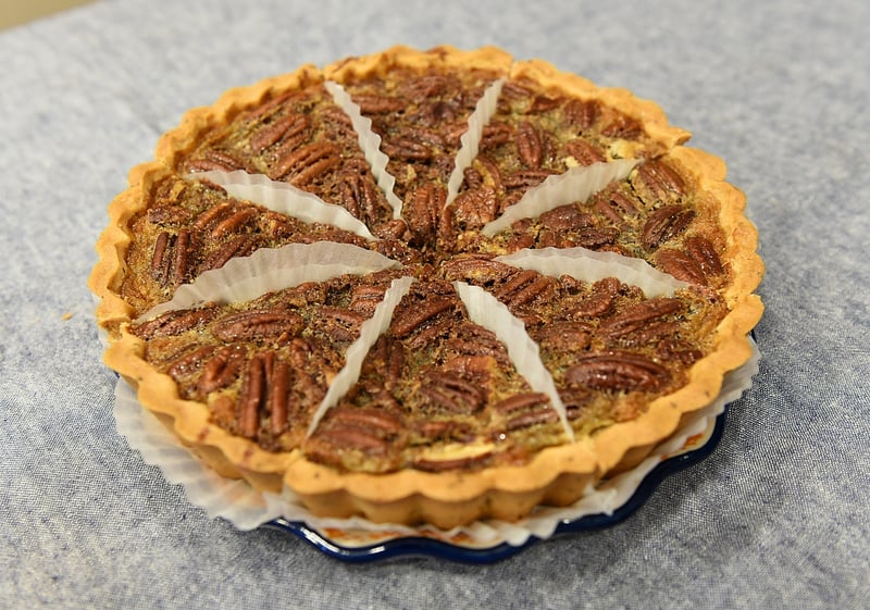 Caramel Pecan Pie